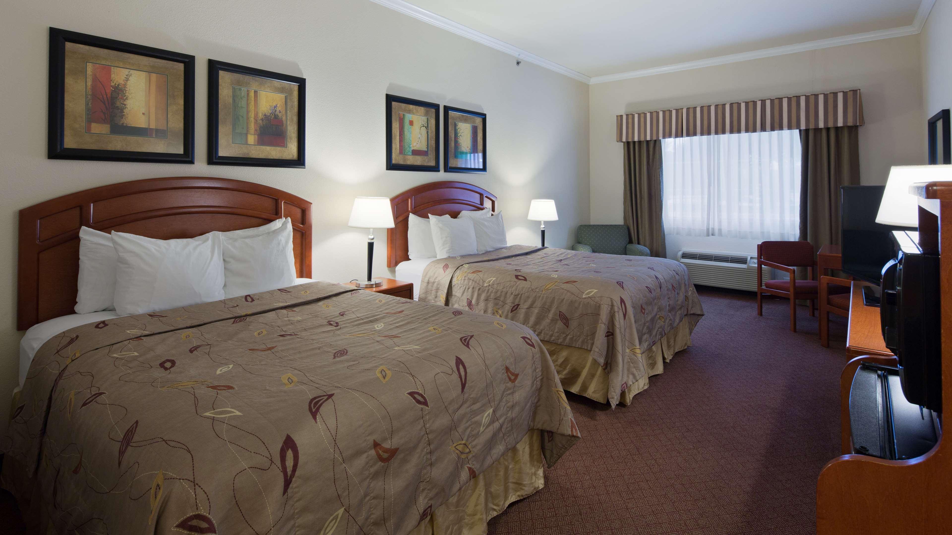 Best Western Inn & Suites Кливленд Экстерьер фото