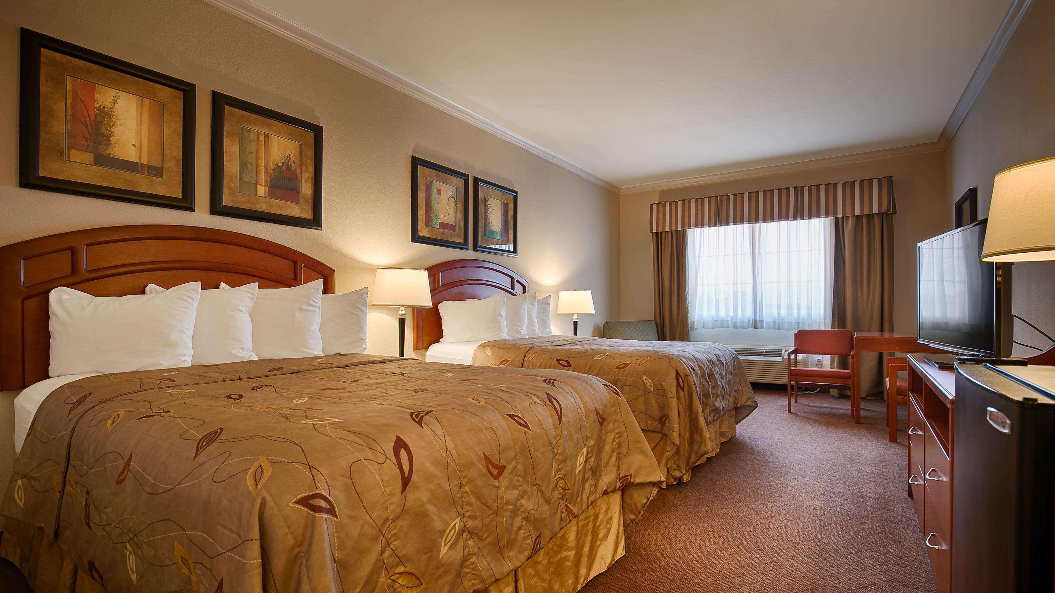 Best Western Inn & Suites Кливленд Экстерьер фото